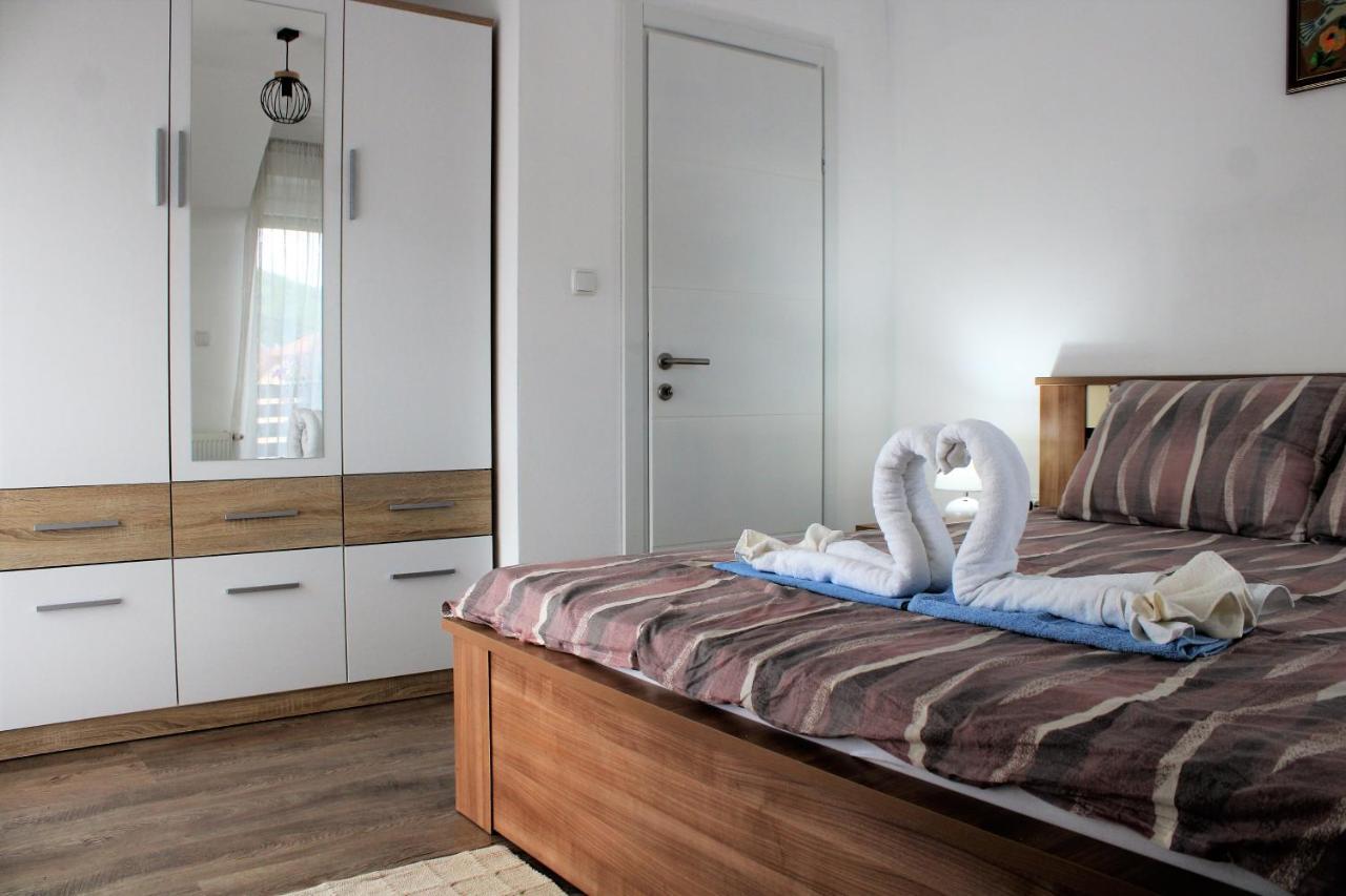 Apartman Swans Otočac Esterno foto