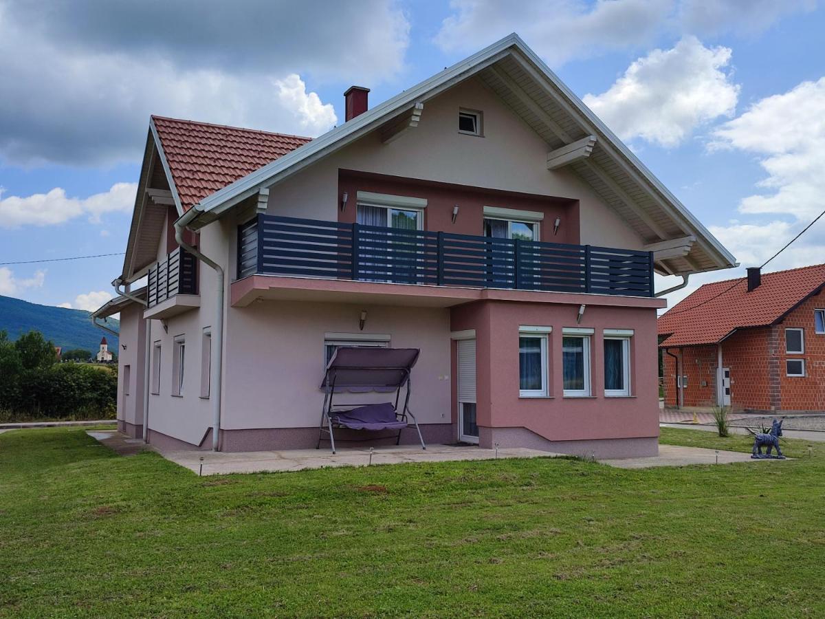 Apartman Swans Otočac Esterno foto