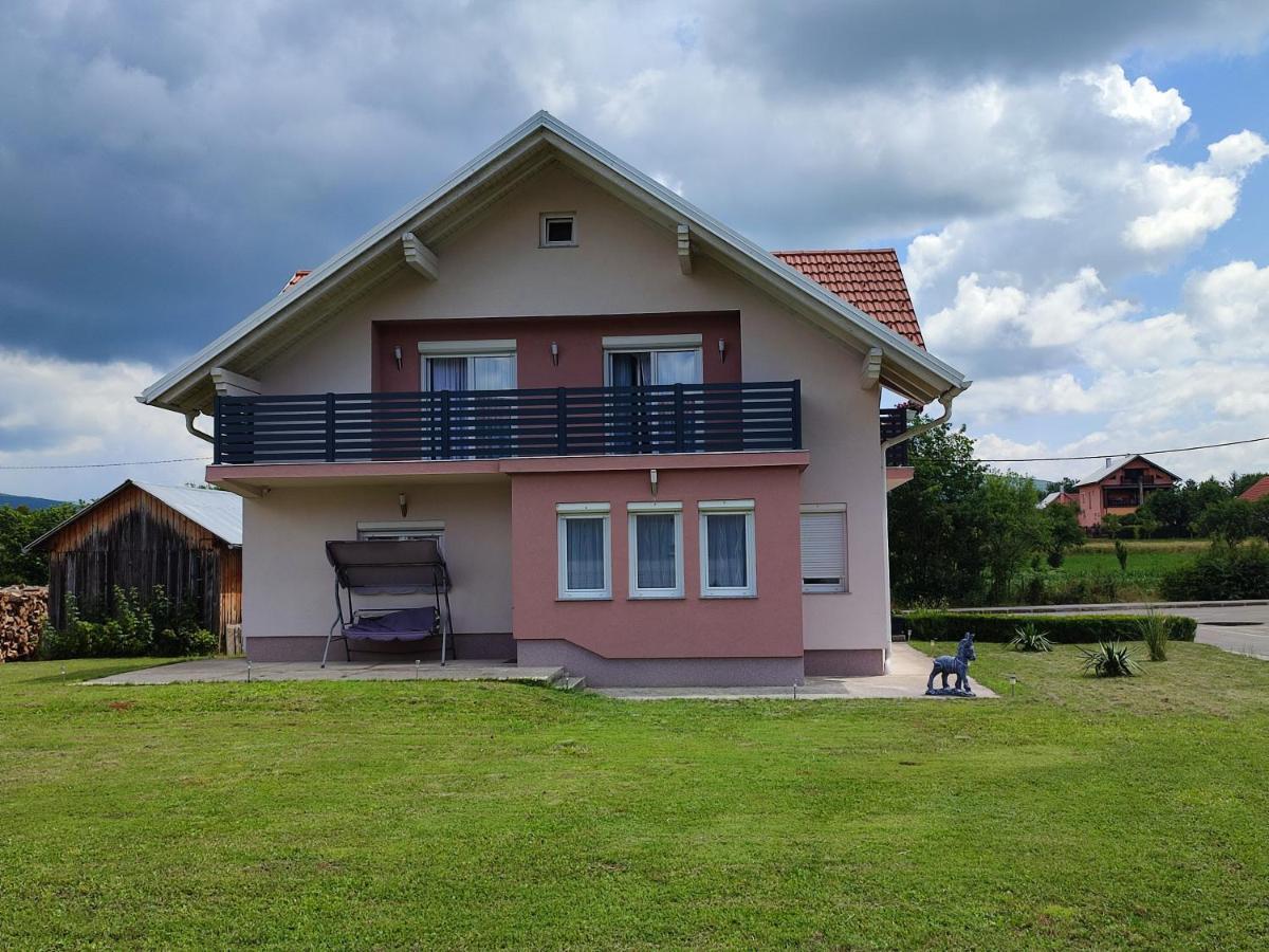 Apartman Swans Otočac Esterno foto