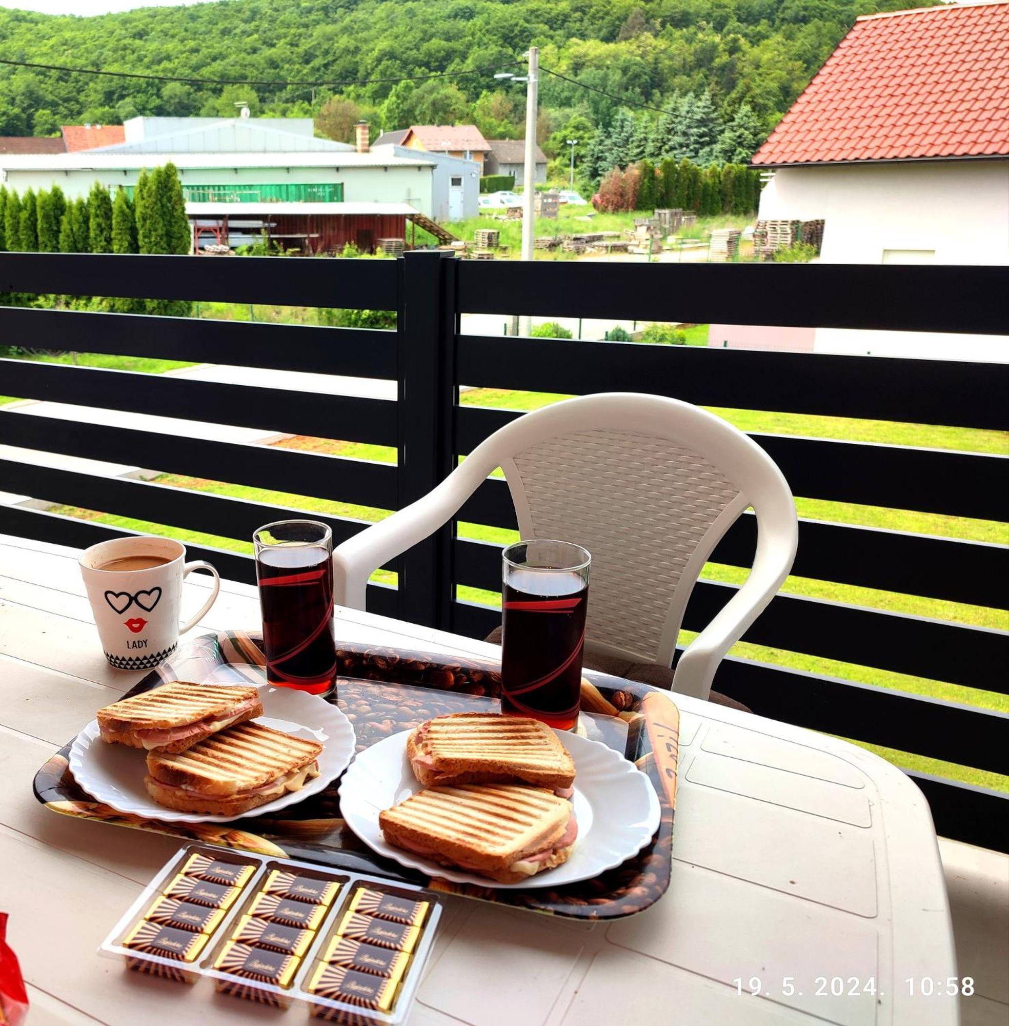 Apartman Swans Otočac Esterno foto